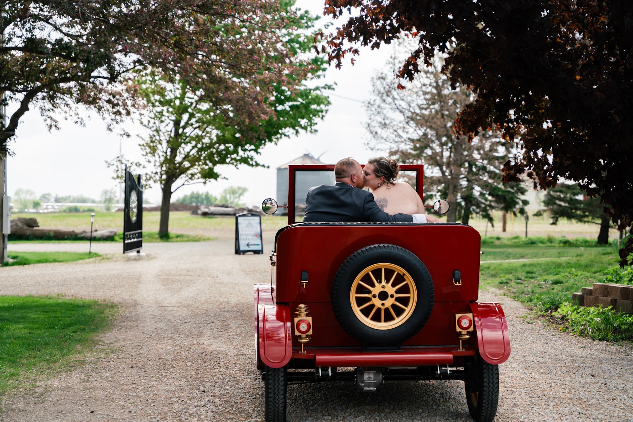 Wedding photography in Rochester, MN — photo 13